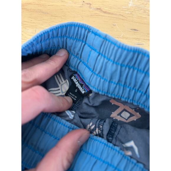 Patagonia Navy Blue Tribal Printed Baggies Shorts Size: Small - Picture 5 of 7